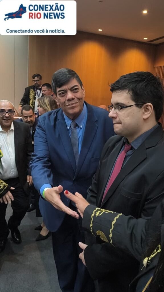 WhatsApp-Image-2025-10-24-at-14.26.13-576x1024 🎖️ Solenidade da ABRASCI celebra a Promulgação da Constituição Federal de 1988 com homenagens a personalidades de destaque