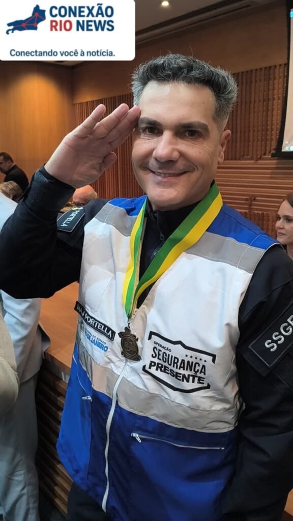 WhatsApp-Image-2025-10-24-at-14.26.132-576x1024 🎖️ Solenidade da ABRASCI celebra a Promulgação da Constituição Federal de 1988 com homenagens a personalidades de destaque