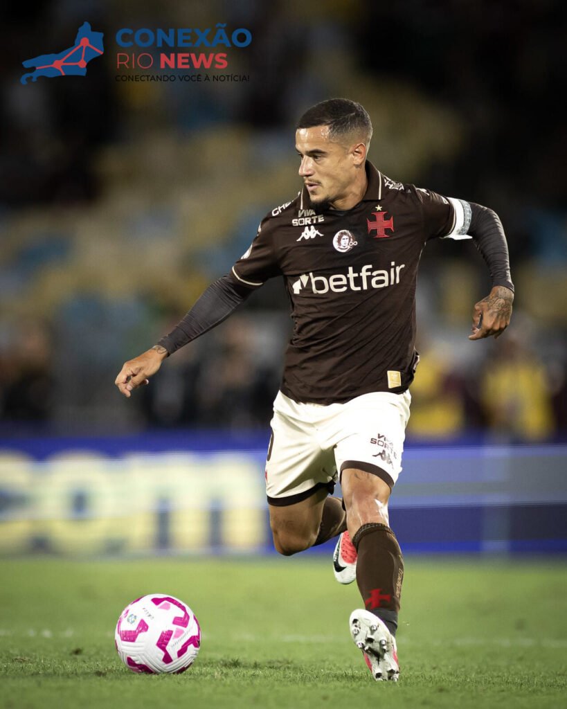 cd73e0d1-c61b-4c39-8bc5-3435dfe03d00-819x1024 Vasco dá show no clássico e vence o Fluminense com atuações de gala de Coutinho, Ryan e Nuno Moreira