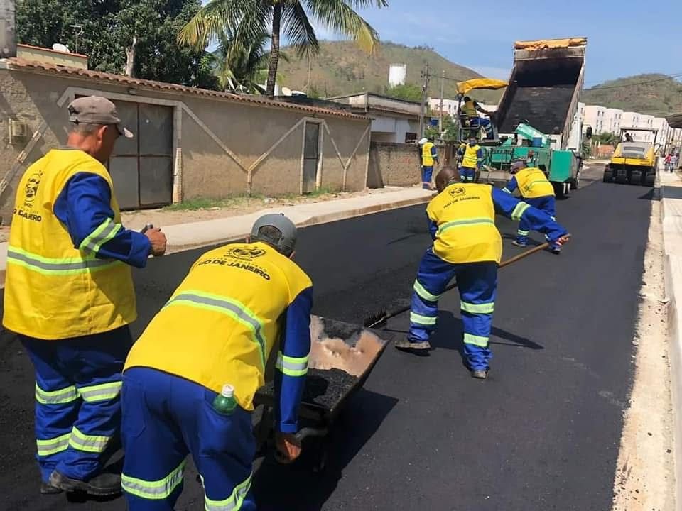 WhatsApp-Image-2025-12-21-at-20.52.202 "Queimados desponta na política estadual: Rogério Brandi e Uruan Andrade unem forças pelo desenvolvimento."