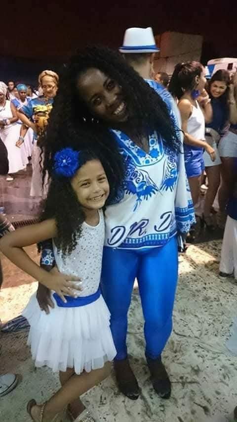 WhatsApp-Image-2026-01-19-at-20.55.43 Anna Giulia da Silva Salles: O brilho de uma passista raiz de Mesquita! 💙🤍